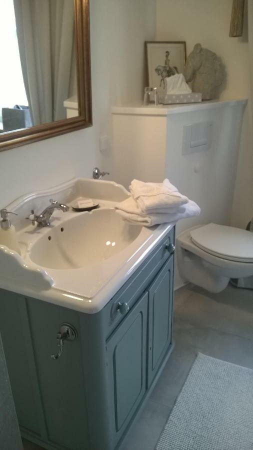 Das Kleine Hotel Iphofen, Fruehstueckszauber, No Waste, Nachhaltig, Nahe Aller Weingueter, Knauf Gips Kg Und Connekt, Kleines Secret Mit Garten & Terrassen, Tv Mirrorring, 55" Tv, Fine Dining, Hunde Willkommen 外观 照片